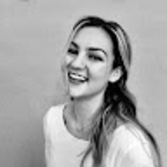 Meet your Posher, Sarah - Picture 1 of 1